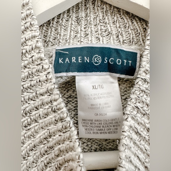 Karen Scott - Mock Neck Knit Sweater - Grey Pearl Buttons - Size XL - Picture 8 of 8